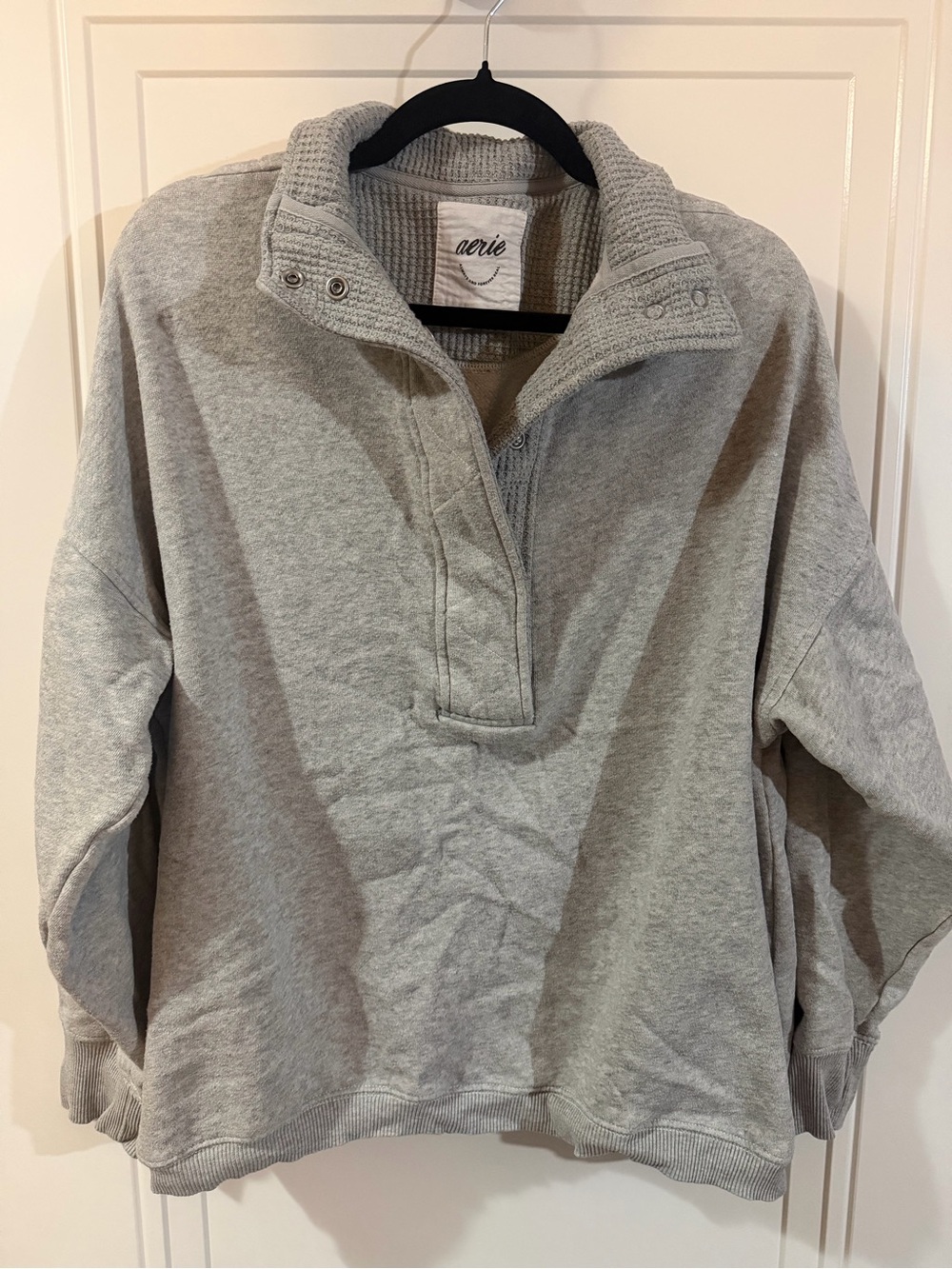 Aerie women’s gray quarter button up pullover sweatshirt in size medium
